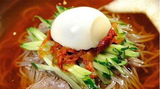 酸爽冷面，快乐夏日的清爽佳选（教你制作美味清凉的酸爽冷面）-第2张图片-美味行家