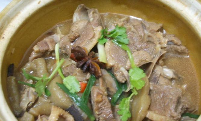 鸭子魔芋汤的制作方法（一道美味又营养的汤品，鸭肉和魔芋的完美组合）-第3张图片-美味行家