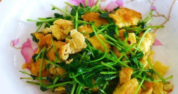 豌豆噗鸡蛋的做法（味美营养，简单易学，豌豆是）-第3张图片-美味行家