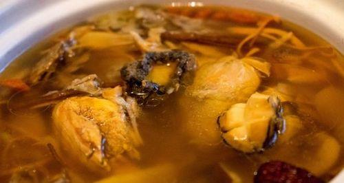 石斛洋参鲍鱼炖鸡汤的做法（滋补养生的秘方）-第3张图片-美味行家
