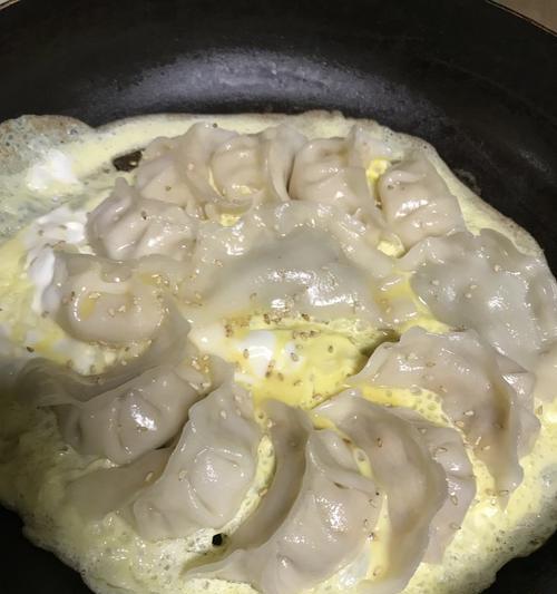 香葱猪肉锅贴的制作方法（做出口感鲜美的锅贴，掌握这些技巧就行了！）-第1张图片-美味行家