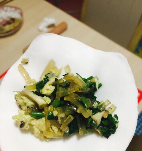 用“水饺”搭配私房“配料”，让你的味蕾狂欢！（私房小技巧助你打造美味水饺配料）-第1张图片-美味行家
