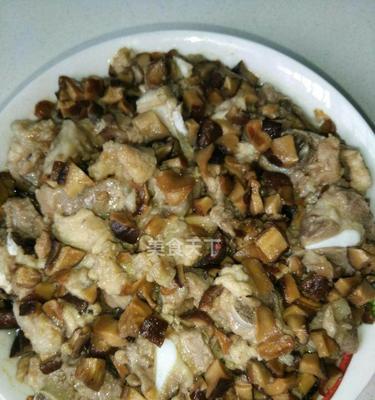 香菇烧排骨，美味健康的家常菜（用最简单的方法做出一道香喷喷的美食）-第1张图片-美味行家