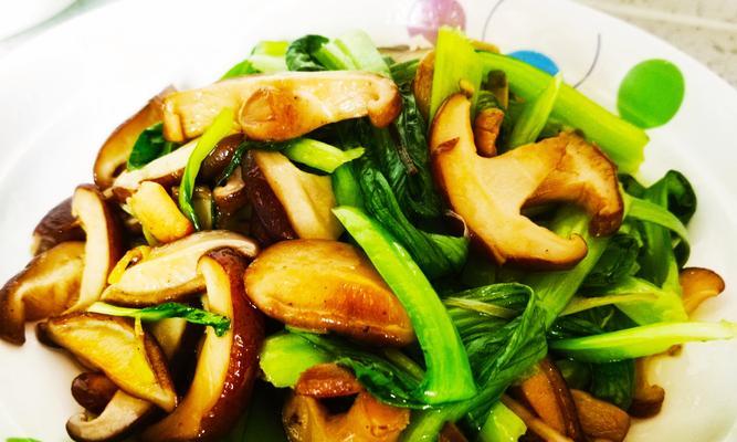 油菜酿香菇，美味佳肴不容错过！（以油菜为主料，搭配鲜美香菇，口感细腻，健康又营养！）-第1张图片-美味行家