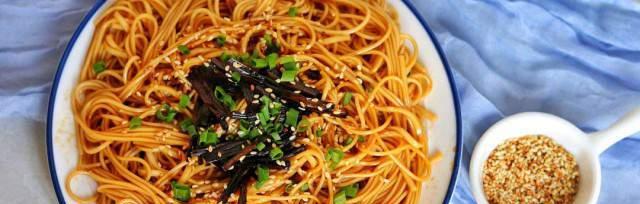 美味可口的鱼籽拌面（传统美食融合现代元素，让你一尝难忘的味道）-第1张图片-美味行家