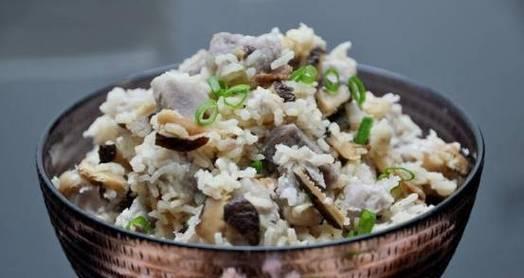 芋头闷饭，美味又健康（一道营养丰富的家常美食）-第3张图片-美味行家