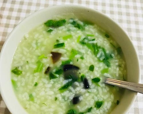 学会制作营养丰富的生菜大米鸡蛋粥（健康美味的一碗，让你吃出好身体）-第2张图片-美味行家