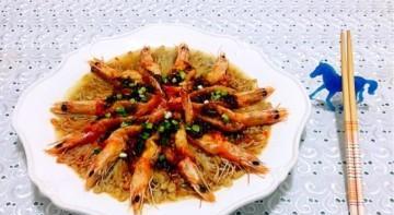 蒜香海虾的做法（浓香四溢，鲜美可口的美食佳肴）-第3张图片-美味行家