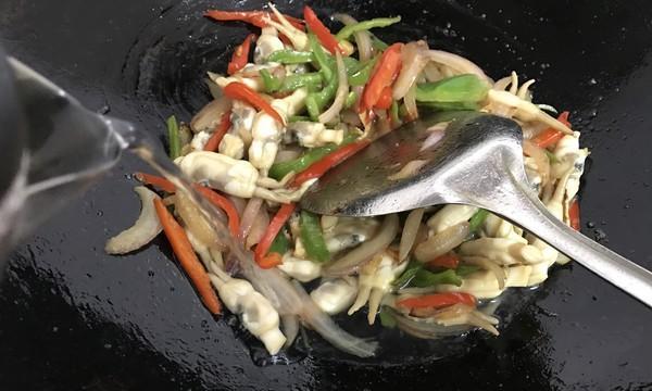 双椒辣蛏子的做法（香辣可口，食欲倍增）-第1张图片-美味行家