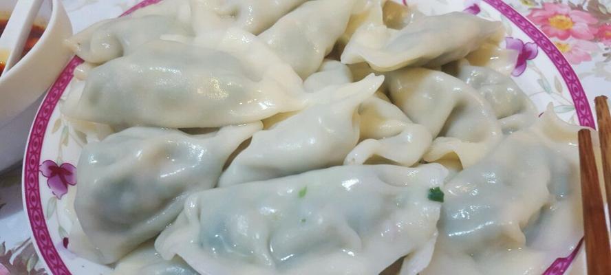 水煮饺子的制作方法（打造最美味的水煮饺子，步步详解）-第1张图片-美味行家