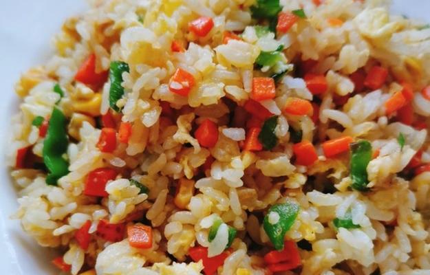 炒出美味的玉米饭（以玉米为主要食材，烹饪出香气扑鼻的炒饭）-第3张图片-美味行家