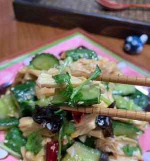 家常美食，甜辣腐竹交黄瓜（健康美味，营养丰富的家常小菜）-第1张图片-美味行家