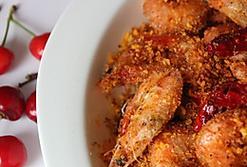 以酥虾椒香为主题的美食制作（独具匠心的虾仁料理）-第1张图片-美味行家