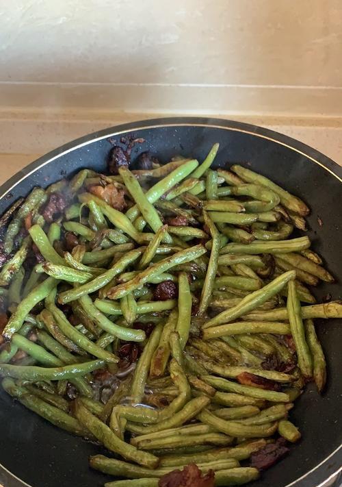 肉末刀豆丝的做法（学会制作美味肉末刀豆丝，轻松拥有家庭料理能力）-第1张图片-美味行家