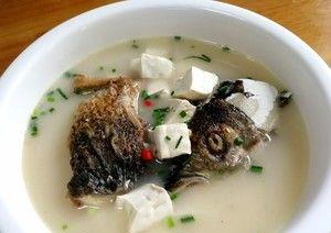 香浓鱼头汤的烹饪技巧（汤香四溢，美味诱人，传统食谱教你如何煮出好味道）-第3张图片-美味行家