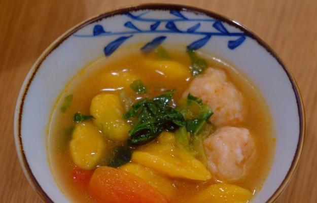 虾丸鸡蛋汤的做法（家常美食，简单易学）-第1张图片-美味行家