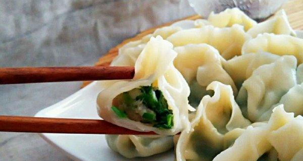 素菜饺子的做法（用新鲜蔬菜打造美味健康饺子）-第1张图片-美味行家