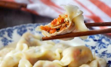 素菜饺子的做法（用新鲜蔬菜打造美味健康饺子）-第2张图片-美味行家