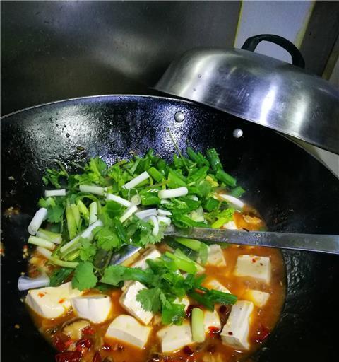 五香豆腐鱼的制作方法（口感鲜美，营养丰富，做法简单易学）-第1张图片-美味行家