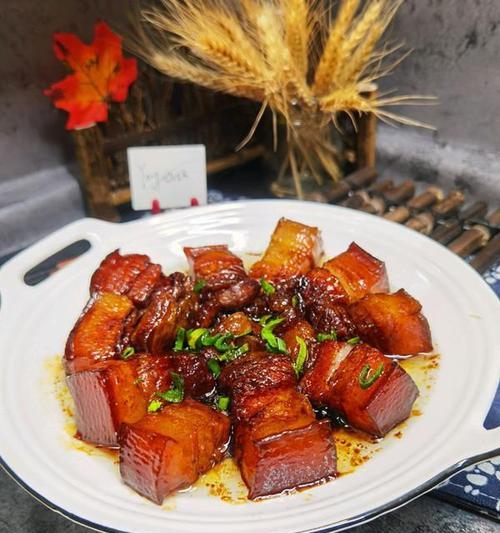 教你香煎红烧肉的制作方法（掌握一招，做出外酥里嫩的口感）-第1张图片-美味行家