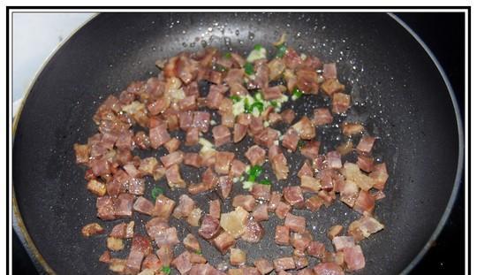 香肠豇豆粒的做法（美味可口，简单易做）-第3张图片-美味行家