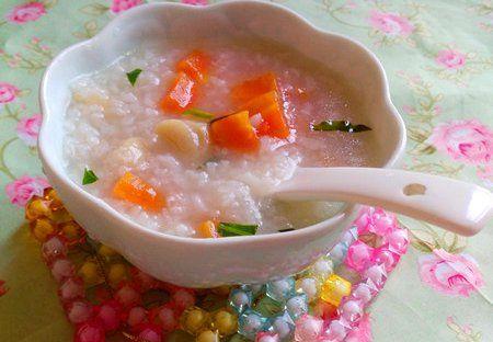 小胡萝卜鸭腿粥的做法（一道美味又营养的家常粥）-第1张图片-美味行家