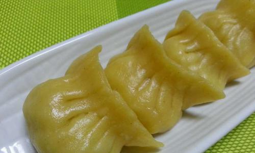 美味可口的玉米面蒸饺（教你如何做好玉米面蒸饺，让家人爱上它）-第3张图片-美味行家