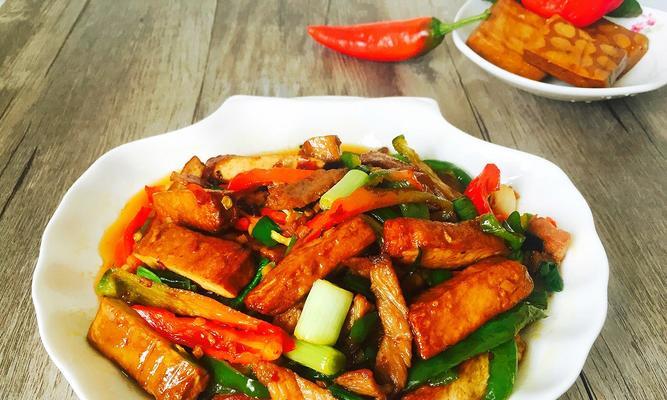手撕风干牛肉干的制作方法（自制美味的风干牛肉干，口感鲜美，营养丰富）-第1张图片-美味行家