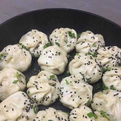 小油菜生煎包的做法（美味可口，营养丰富的健康早餐）-第1张图片-美味行家
