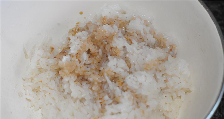 传统美食——万里飘香黄色糯米饭（品味经典、饱食健身，领略中国传统美食之魅力）-第2张图片-美味行家