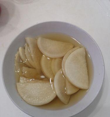 酸醋萝卜的制作方法与食用技巧（简单易学的家常菜，健康美味的口感体验）-第3张图片-美味行家