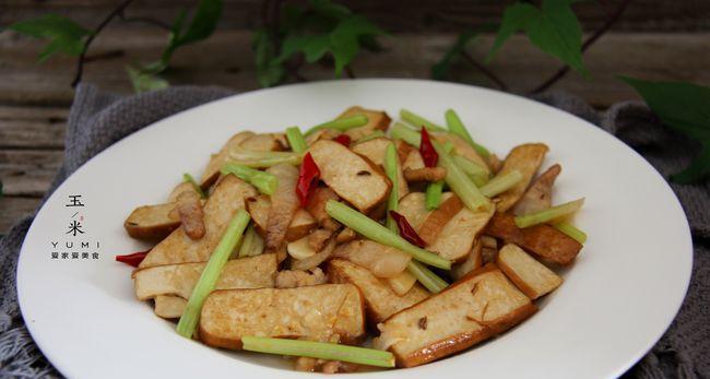 美食达人必学！以香干五花肉为主角的烹饪大法（超级简单易学的香干五花肉烹饪技巧，轻松搞定饕餮盛宴）-第3张图片-美味行家