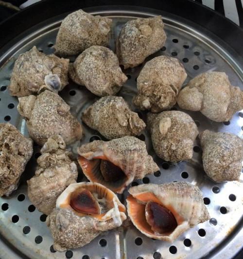 美味油泼海螺的制作方法（用传统的烹饪手法，给你带来意想不到的口感）-第3张图片-美味行家