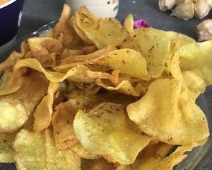 DIY透明薯片，轻松制作（学会制作透明薯片的诀窍，做出自己的独特美味）-第2张图片-美味行家
