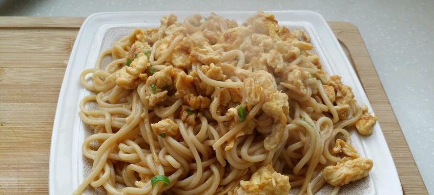 油菜蛋炒面，美味又健康！（家庭厨房轻松搞定，做法简单易学！）-第1张图片-美味行家