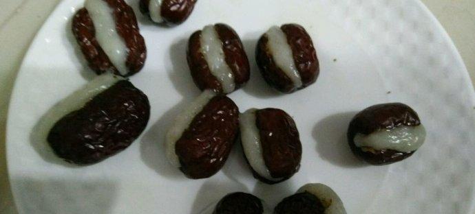 以心太软糯米枣的做法（让你轻松掌握制作技巧，轻松享受美味佳肴）-第1张图片-美味行家