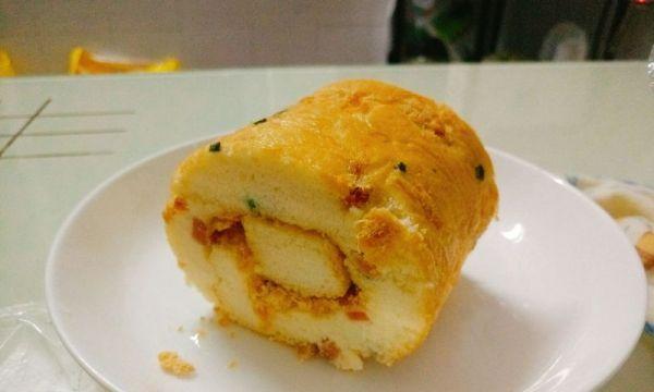 香葱火腿蛋糕卷的做法（美味健康的家常蛋糕卷，葱香火腿味道浓郁）-第1张图片-美味行家