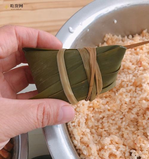 手把手教你做美味肉粽子（传统手艺，香气四溢）-第2张图片-美味行家