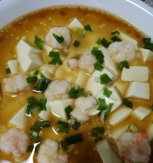 美味蒸豆腐——虾仁的秘密（学会这道家常菜，让你在家也能享受饕餮盛宴）-第3张图片-美味行家