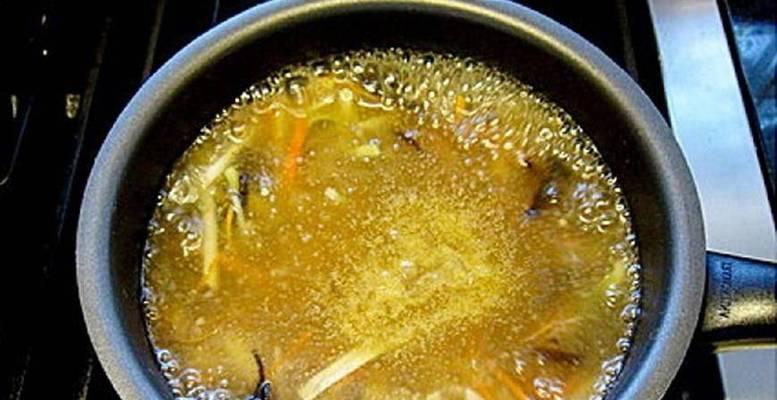 以沙茶九层塔双蔬打造美味营养的素食料理（健康生活从餐桌开始，沙茶九层塔双蔬，让你爱上素食的味道）-第2张图片-美味行家