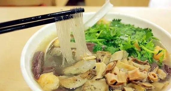 尝鲜必备（家庭美食秘籍，轻松烹饪老鸭粉丝汤）-第2张图片-美味行家
