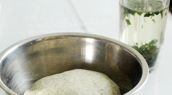 教你制作美味可口的桑叶馒头（以桑叶为原料，制作营养丰富的馒头，口感细腻，口味独特）-第2张图片-美味行家