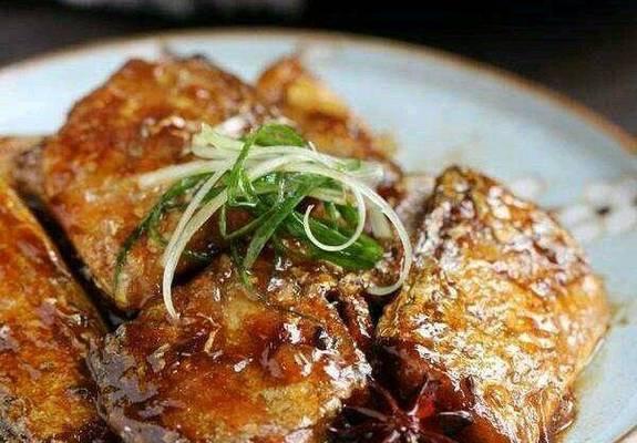 蒜香烧带鱼的做法（传统美食的味道在家也能享受）-第3张图片-美味行家