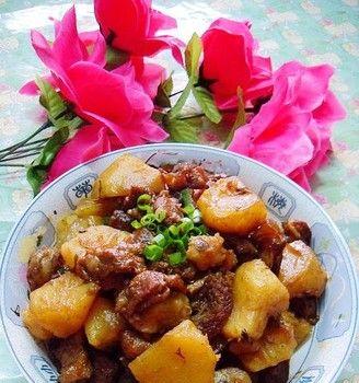 如何烹制美味的土豆烧牛肉（一道经典的家常菜谱）-第1张图片-美味行家