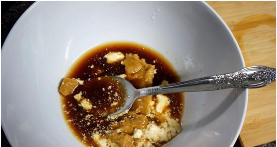 燕麦苹果煎饼的做法（健康早餐美味又简单，轻松DIY）-第2张图片-美味行家