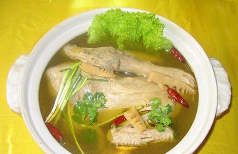 老鸭汤滋补之道（传统食谱简易制作一道美味营养的老鸭汤）-第2张图片-美味行家