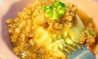 用鱼香调味打造美味土豆泥（一起来学做口感鲜美的鱼香土豆泥吧！）-第1张图片-美味行家