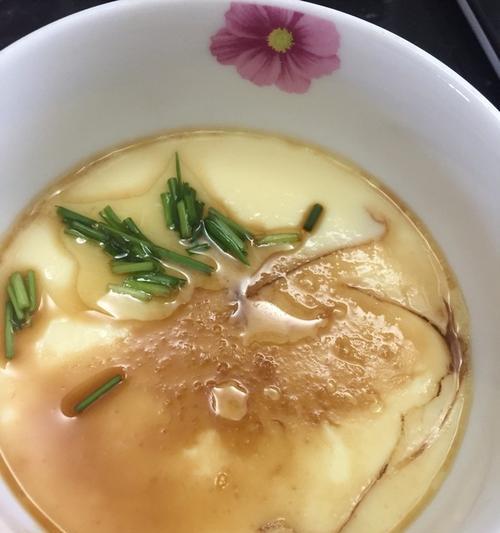 外婆的秘密水蒸蛋（又香又嫩的家常美食）-第1张图片-美味行家