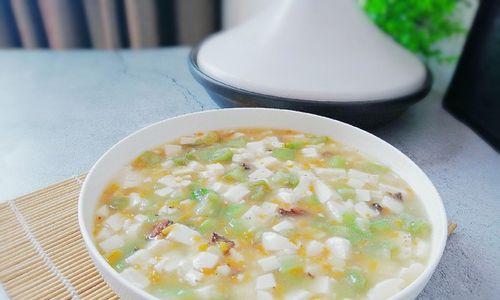 烹制美味以西湖豆腐羹的秘密（教您轻松制作口感细腻、味道鲜美的以西湖豆腐羹）-第3张图片-美味行家