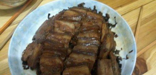 咸菜铺猪肉做法详解（口感鲜美，简单易学，适合家庭烹饪）-第3张图片-美味行家